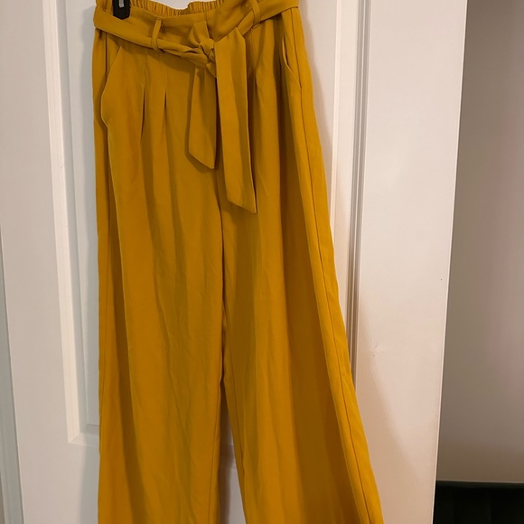 Stradivarius women’s yellow palazzo - Picture 4 of 5